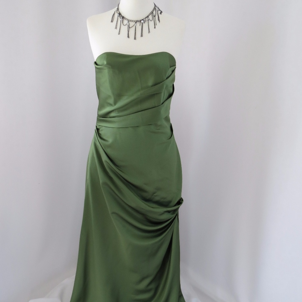 Impression Bridal Satin SAMPLE Dress, Size: 14